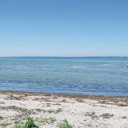 Three-bedroom In Knebel