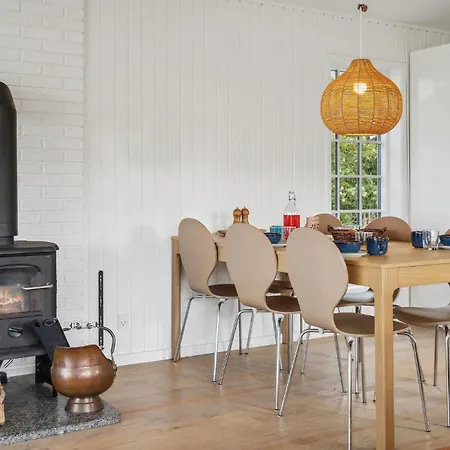 Three-bedroom In * Knebel