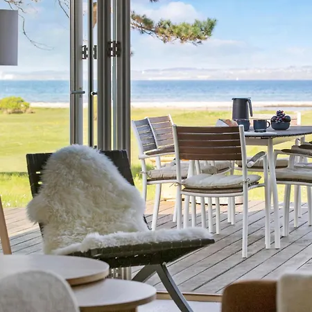 Three-bedroom In Semesterbostad Knebel