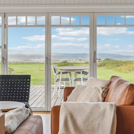 Three-bedroom In Knebel